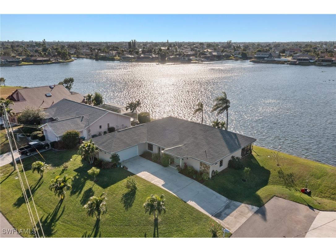 208 SE 10th Avenue Cape Coral FL 33990 224105060 image1
