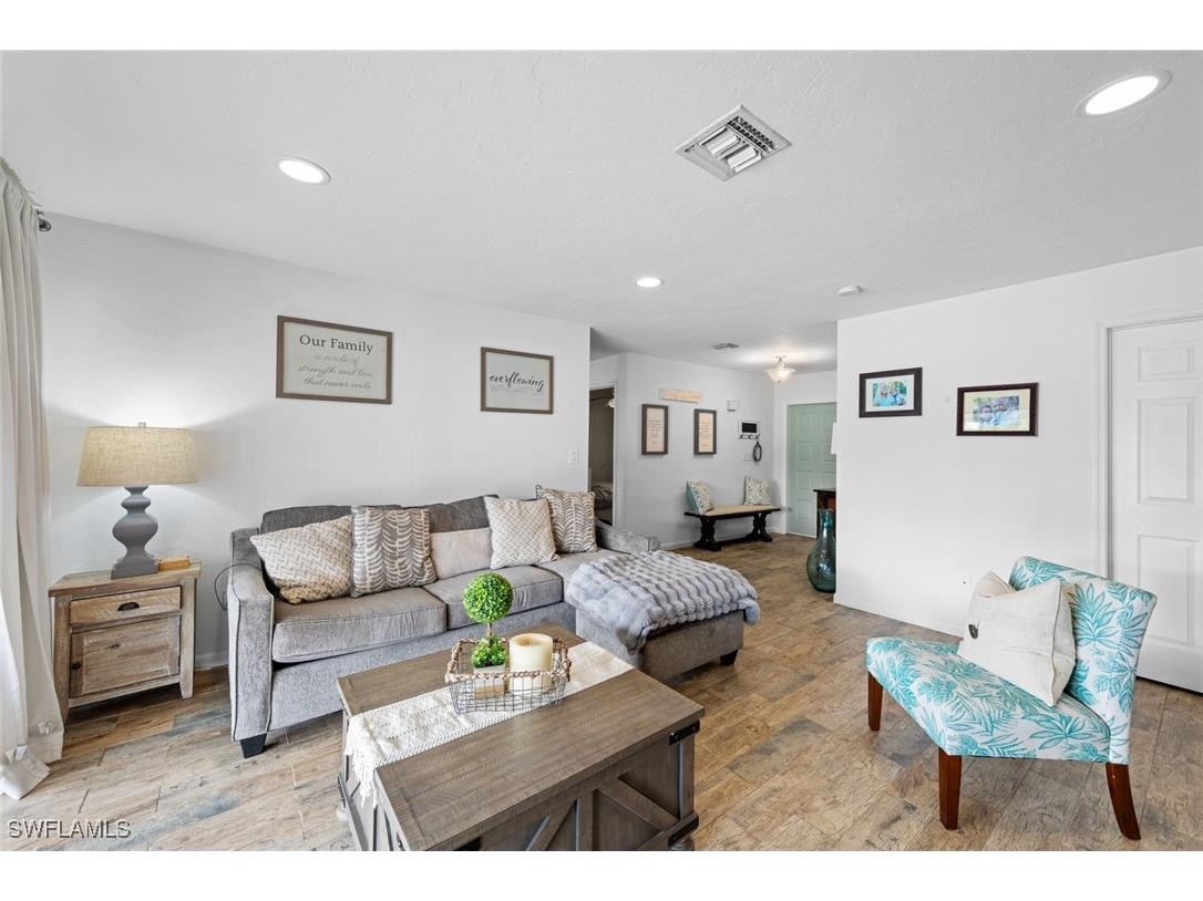 2080 39th Street SW Naples FL 34117 225044193 image5