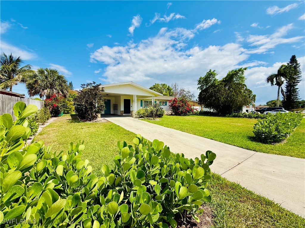 2084 46th Street SW Naples FL 34116 225042424 image1