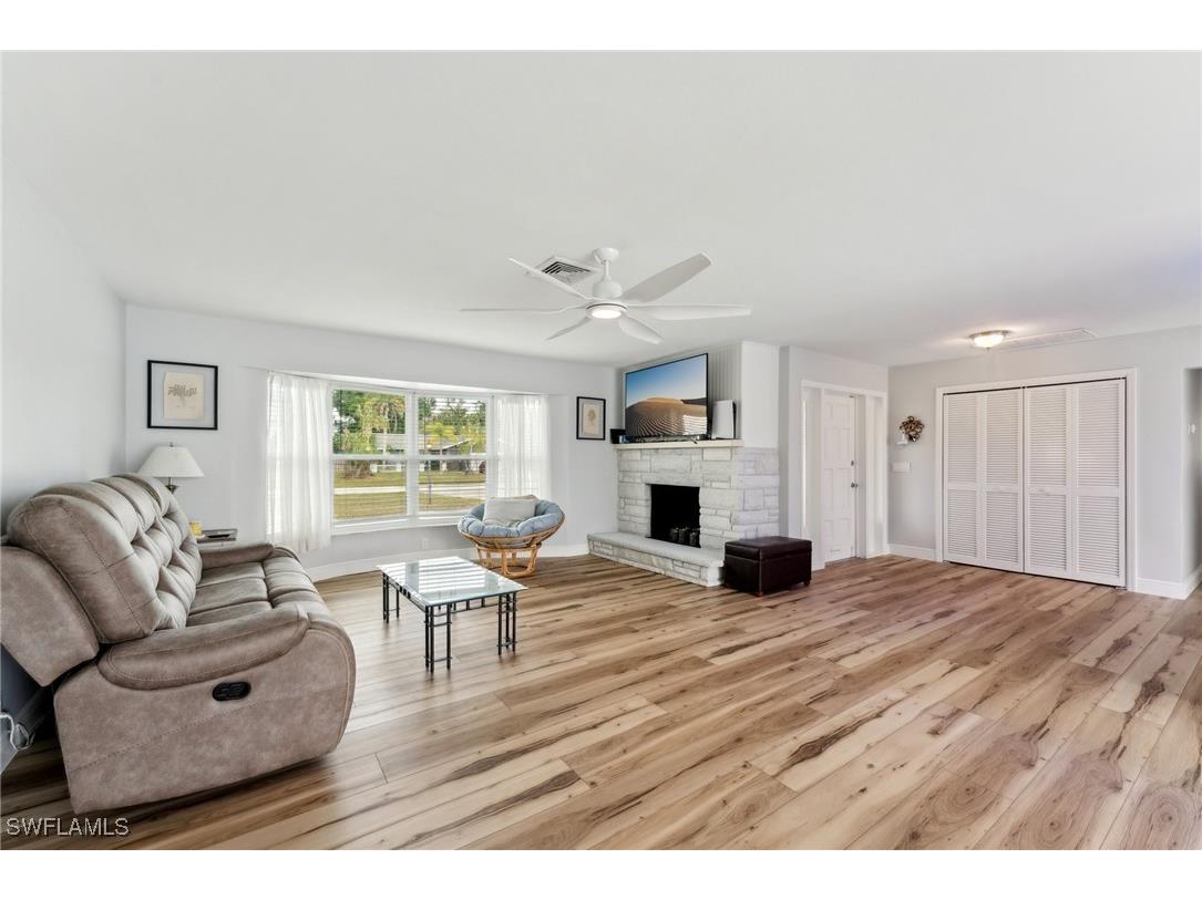 2084 Coral Point Drive Cape Coral FL 33990 225018099 image6