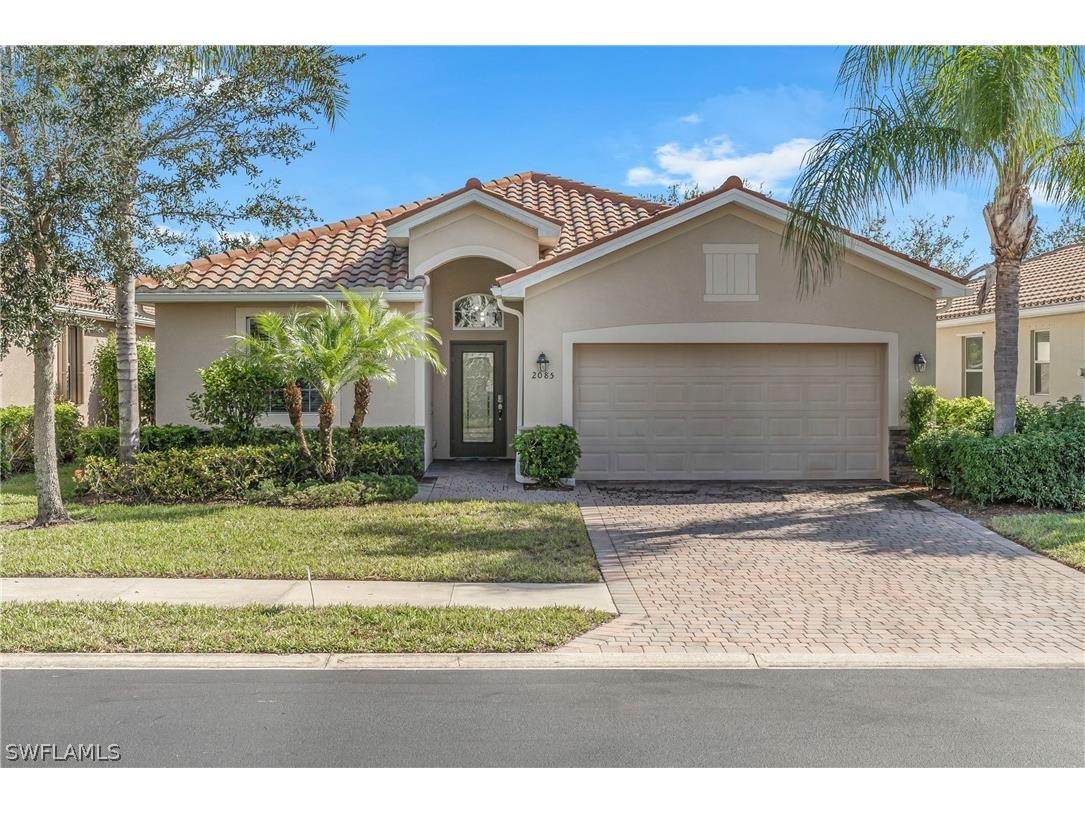 2085 Fairmont Lane Naples FL 34120 222081966 image1