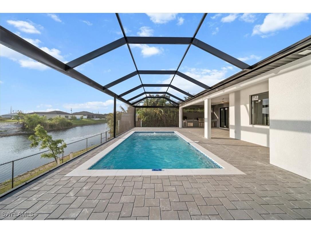 2102 NE 1st Place Cape Coral FL 33909 225051154 image1