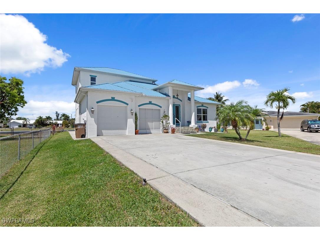 2107 Saint Croix Avenue Fort Myers FL 33905 225036298 image3