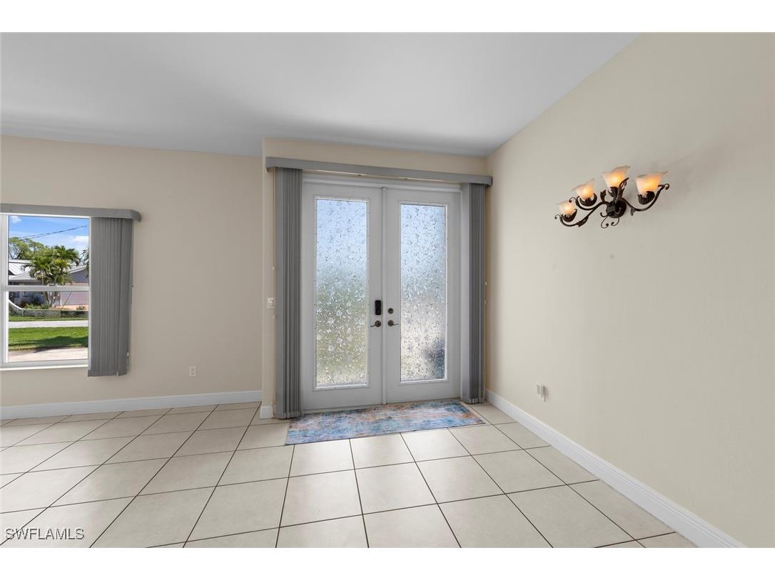 2107 Saint Croix Avenue Fort Myers FL 33905 225036298 image5