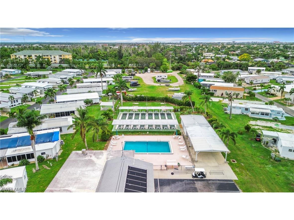 211 Derwent Boulevard Fort Myers FL 33908 223083817 image5