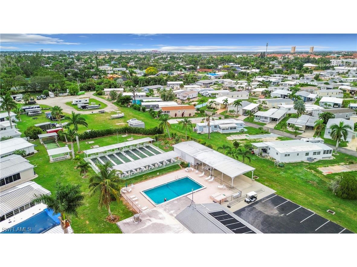 211 Derwent Boulevard Fort Myers FL 33908 223083817 image6