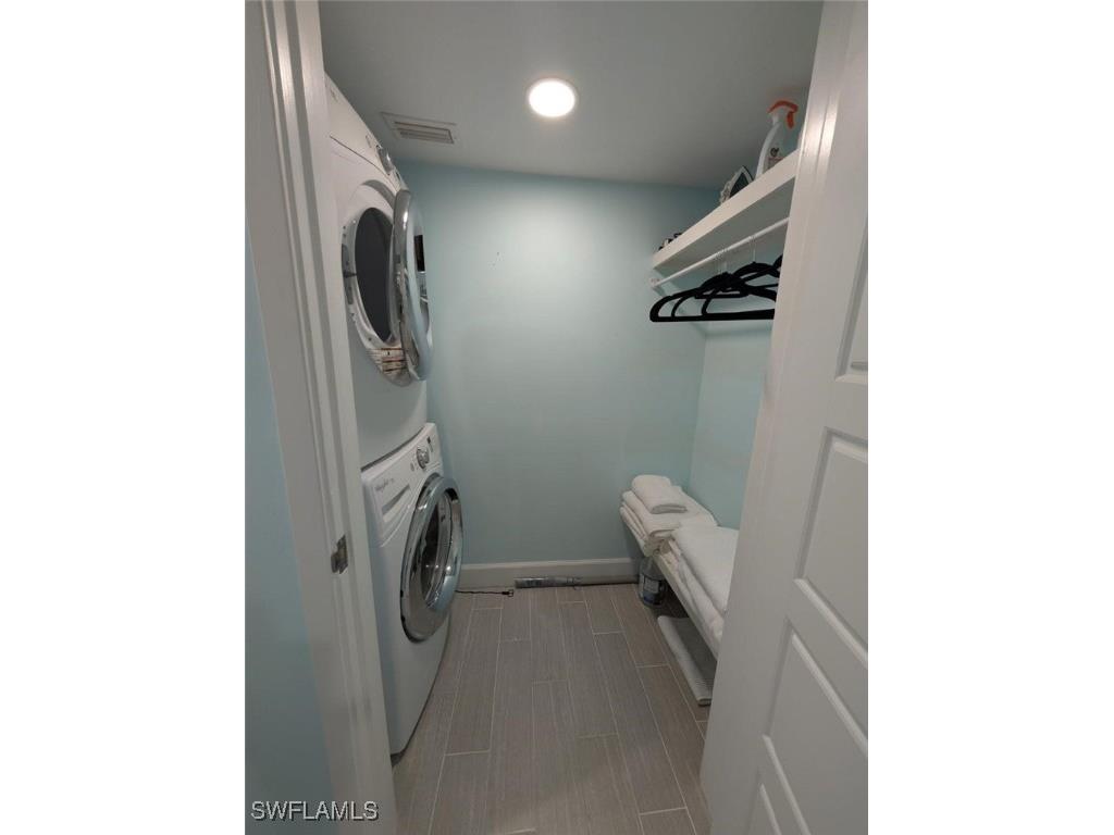 2111 Barkeley Lane #13 Fort Myers FL 33907 225046716 image5