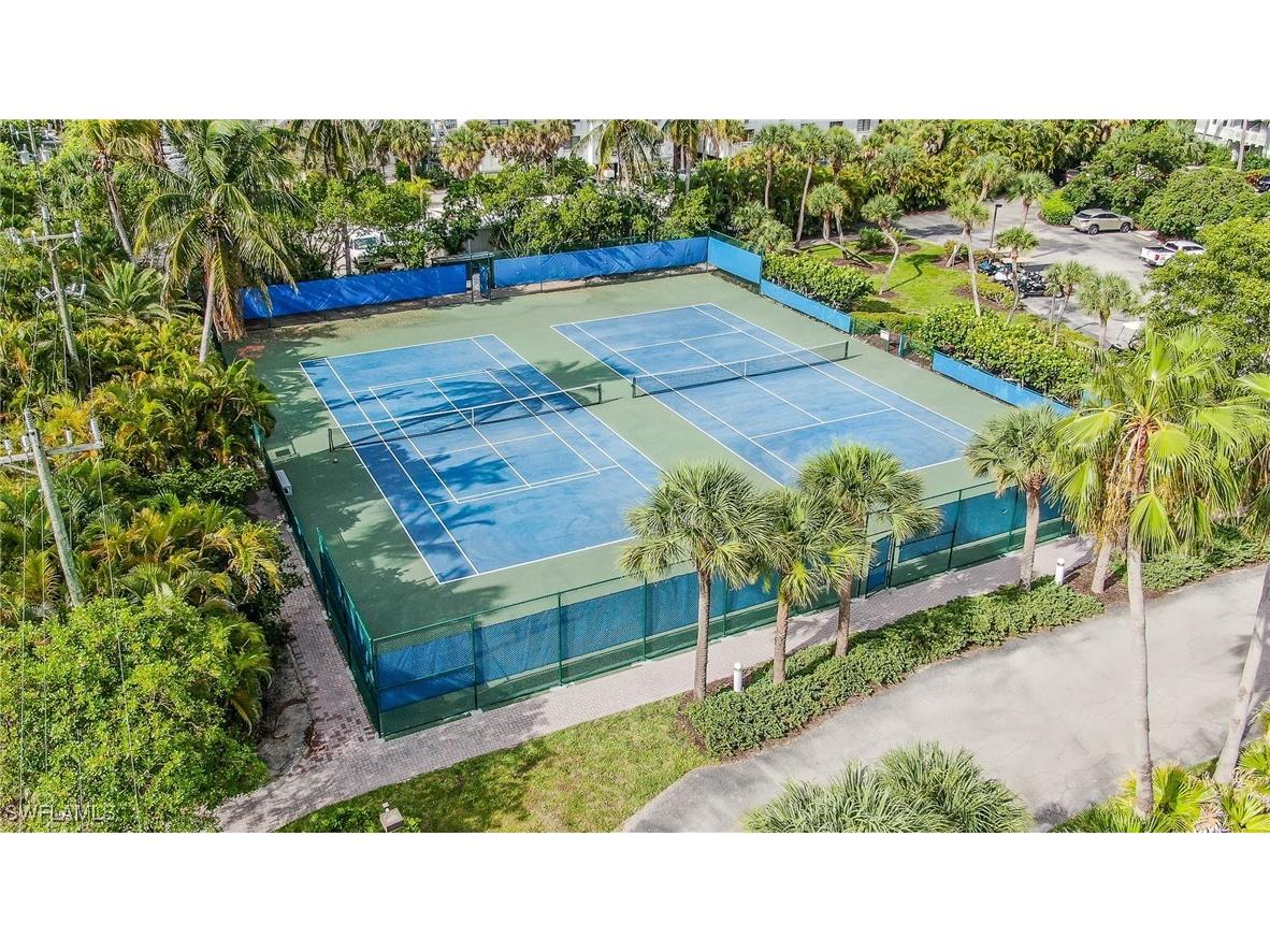 2117 Gulf Beach Villas Captiva FL 33924 225008378 image24