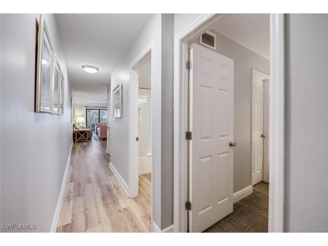 2117 Gulf Beach Villas Captiva FL 33924 225008378 image3