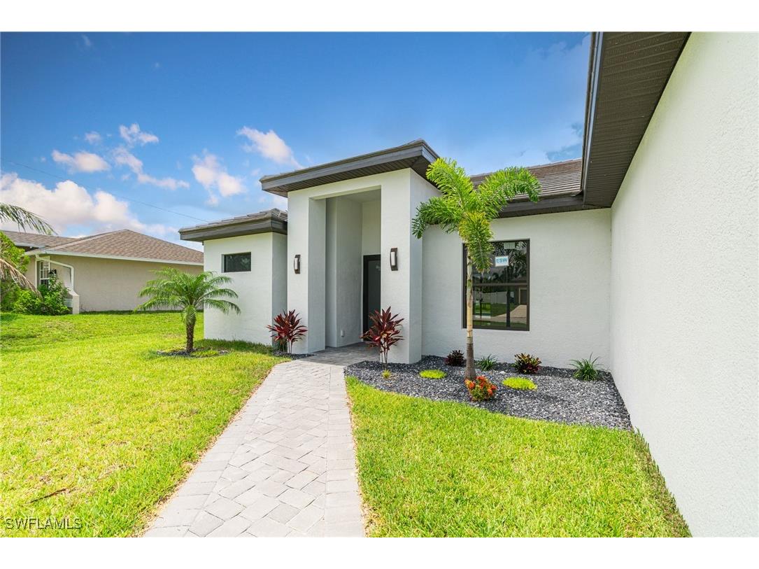212 SW 19th Terrace Cape Coral FL 33991 225040280 image1