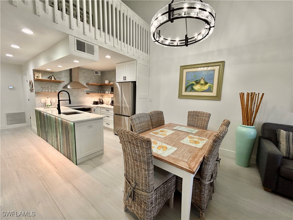 2122 Gulf Beach Villas Captiva FL 33924 225029470 image5