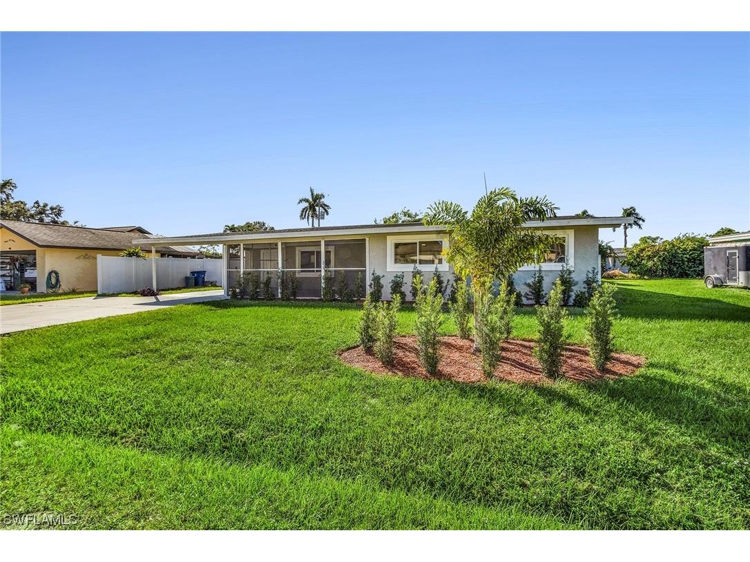 2124 Ephraim Avenue Fort Myers FL 33907 223076593 image1