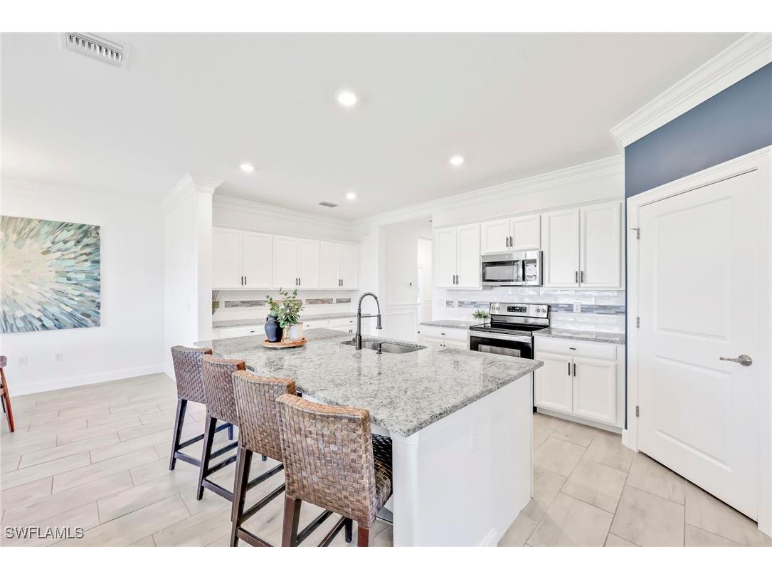 2127 Hamlin Street Naples FL 34120 225047712 image8