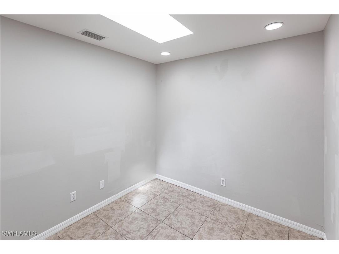 2130 NE 8th Place Cape Coral FL 33909 225035399 image13