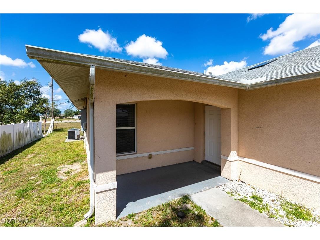 2130 NE 8th Place Cape Coral FL 33909 225035399 image4