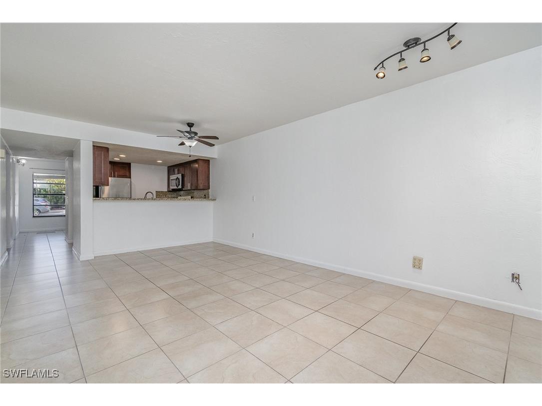 2135 Crystal Drive #31 Fort Myers FL 33907 225016179 image2