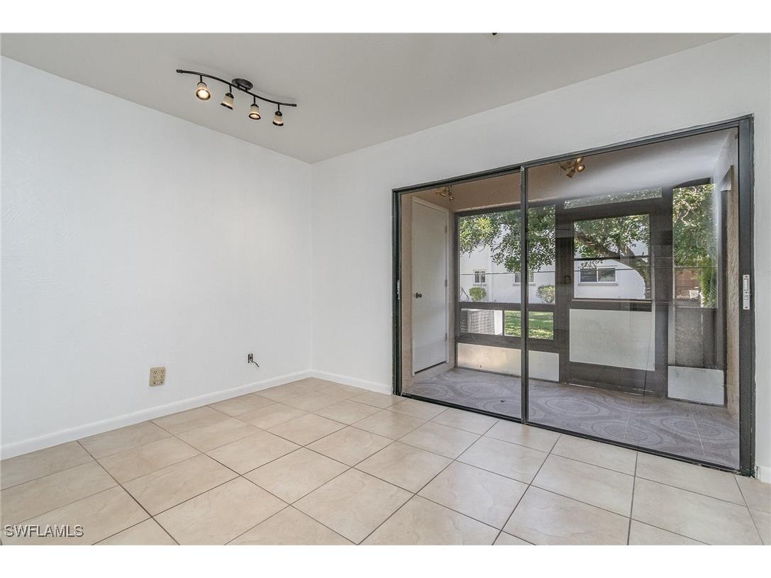 2135 Crystal Drive #31 Fort Myers FL 33907 225016179 image8