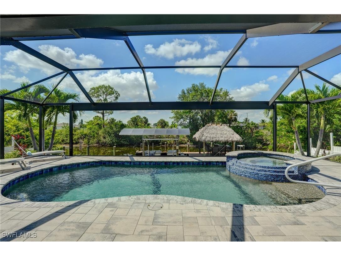 2142 NE 27th Terrace Cape Coral FL 33909 225049927 image1