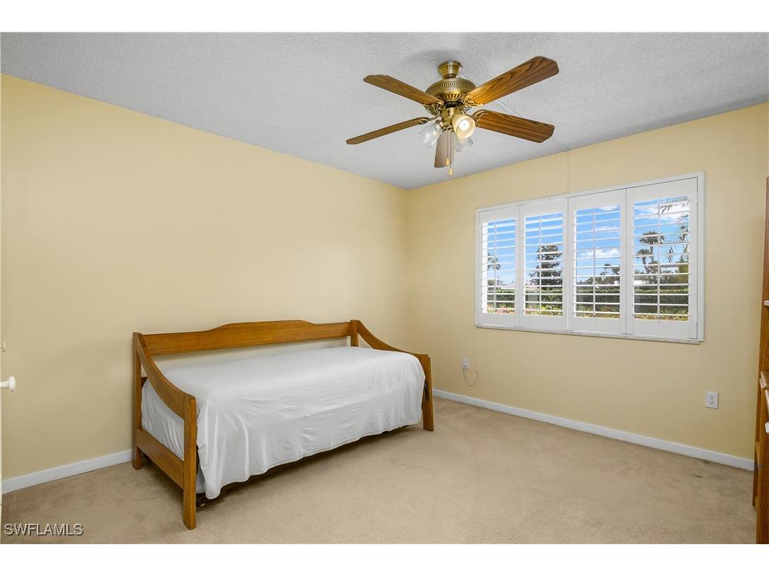 215 Cypress Way E #B2 Naples FL 34110 225004572 image12