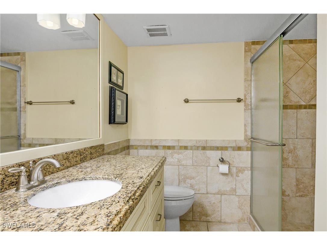 215 Cypress Way E #B2 Naples FL 34110 225004572 image6