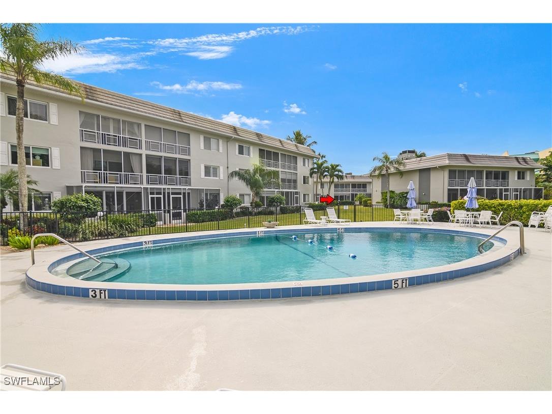 215 Cypress Way E #B2 Naples FL 34110 225004572 image7