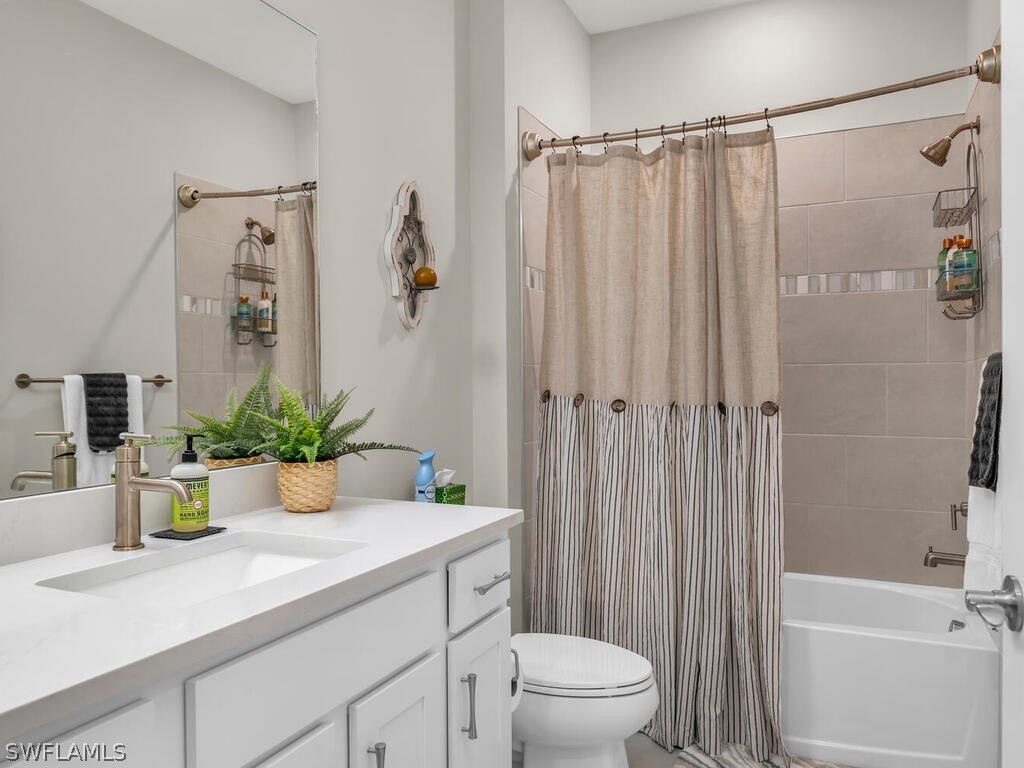 2162 Yellowfin Circle Naples FL 34114 224037704 image16