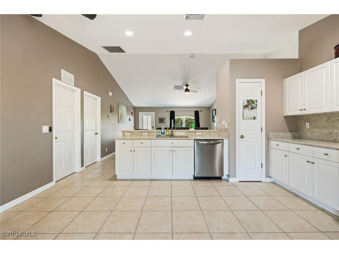 217 Manatee Street Fort Myers FL 33913 225037961 image19