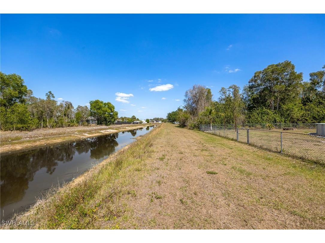 217 Manatee Street Fort Myers FL 33913 225037961 image36