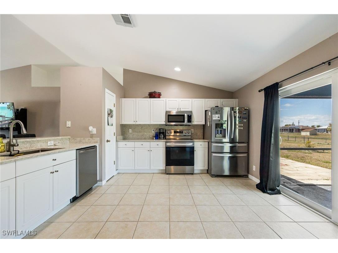 217 Manatee Street Fort Myers FL 33913 225037961 image5