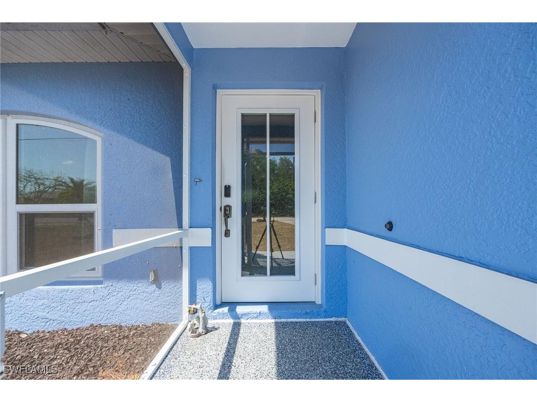 217 Manatee Street Fort Myers FL 33913 225037961 image8