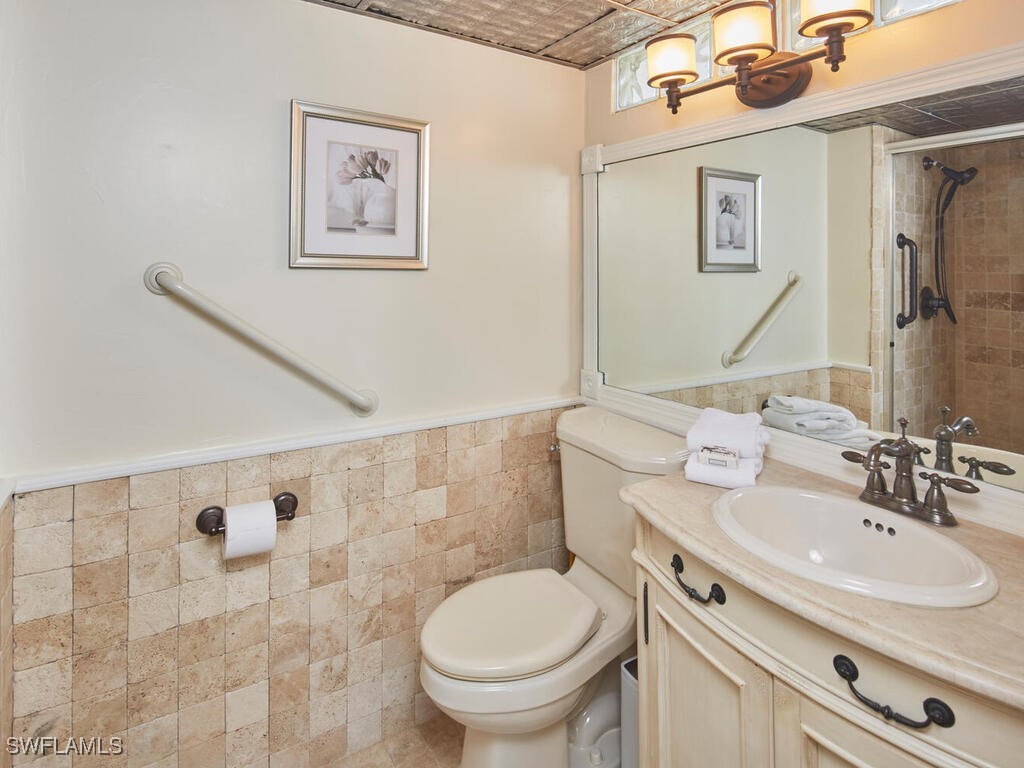 2170 Gulf Shore Boulevard N #51W Naples FL 34102 225016581 image10