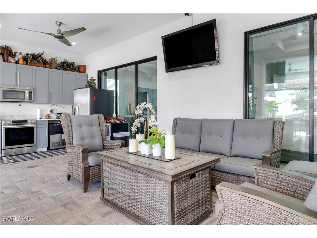 218 22nd Avenue NE Naples FL 34120 225038551 image13