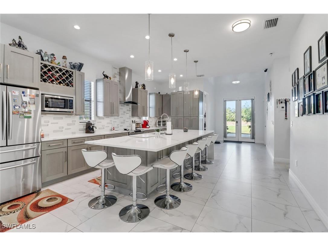 218 22nd Avenue NE Naples FL 34120 225038551 image4