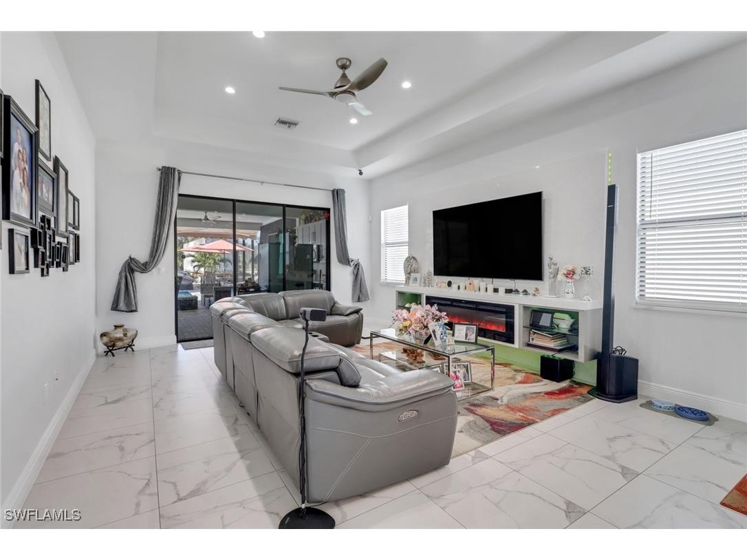 218 22nd Avenue NE Naples FL 34120 225038551 image8