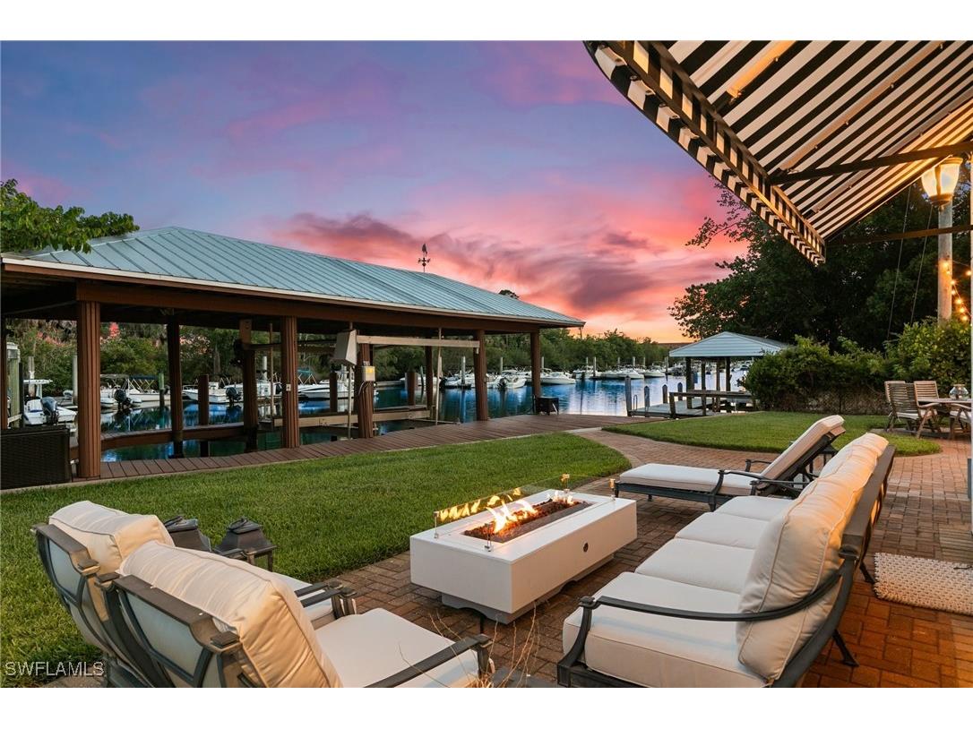 2180 Harbor Lane Naples FL 34104 225025665 image1