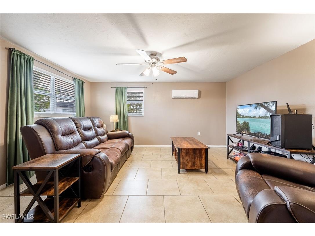 2184 Barry Drive Fort Myers FL 33907 225026859 image15