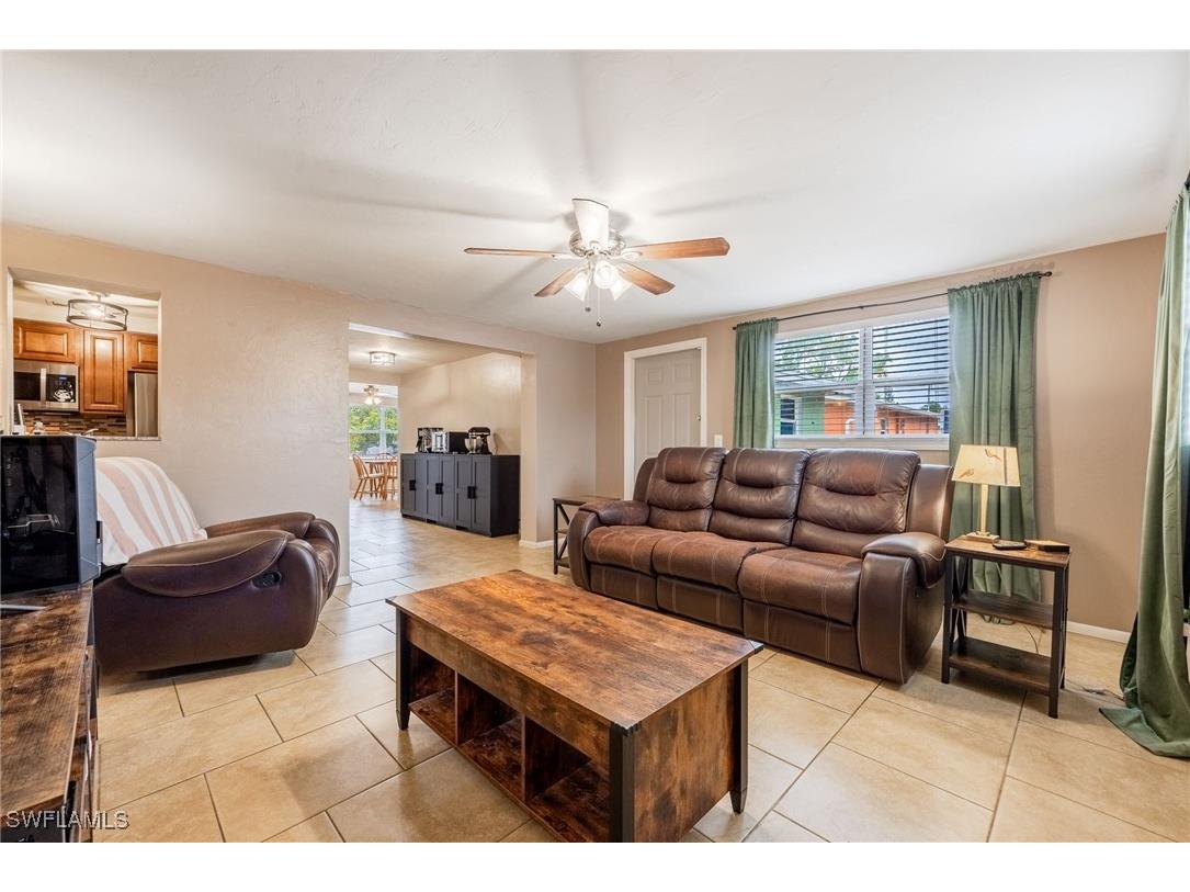 2184 Barry Drive Fort Myers FL 33907 225026859 image16