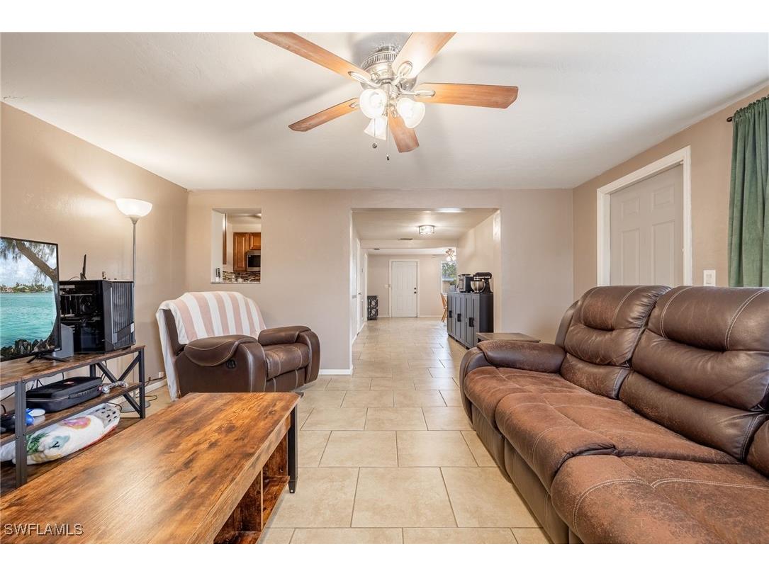 2184 Barry Drive Fort Myers FL 33907 225026859 image17