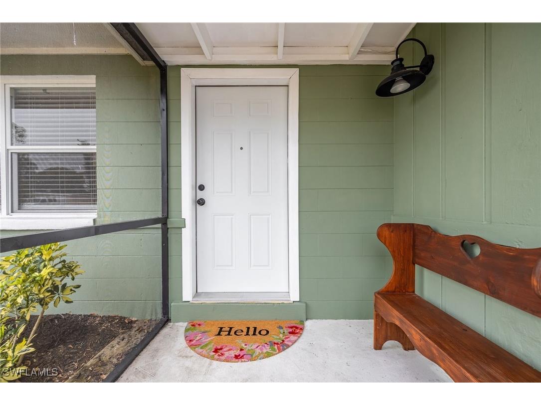 2184 Barry Drive Fort Myers FL 33907 225026859 image2