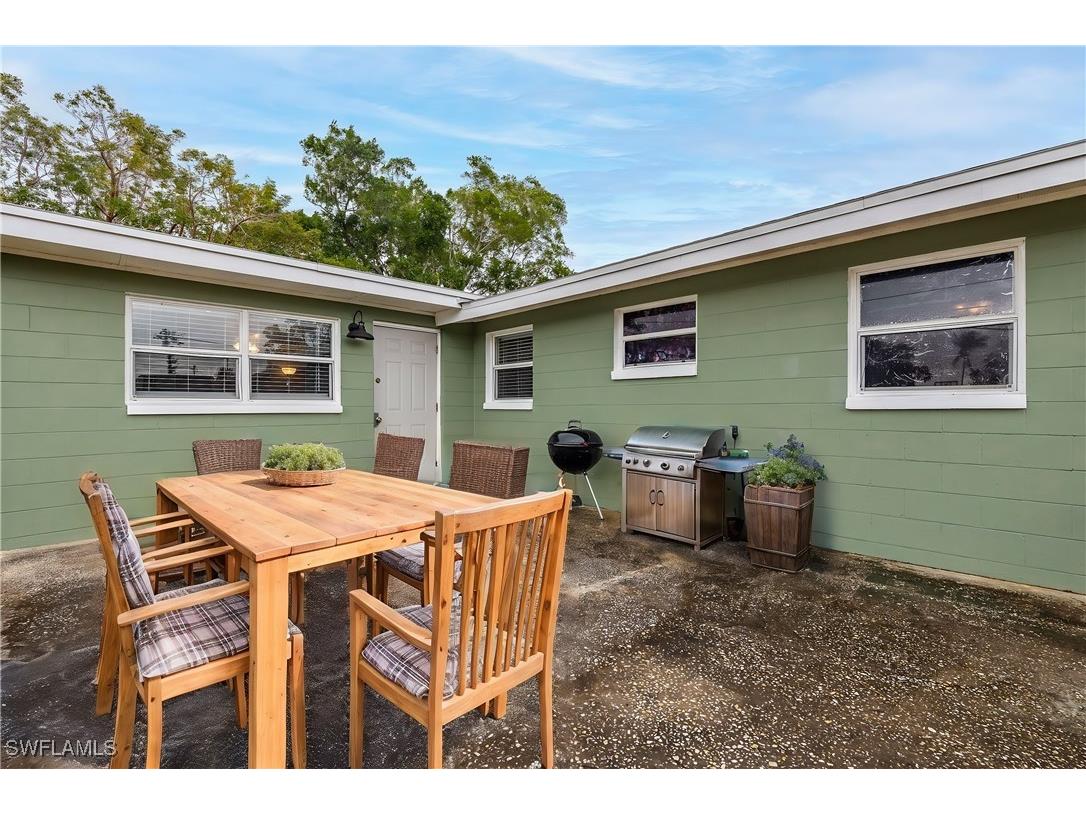 2184 Barry Drive Fort Myers FL 33907 225026859 image25