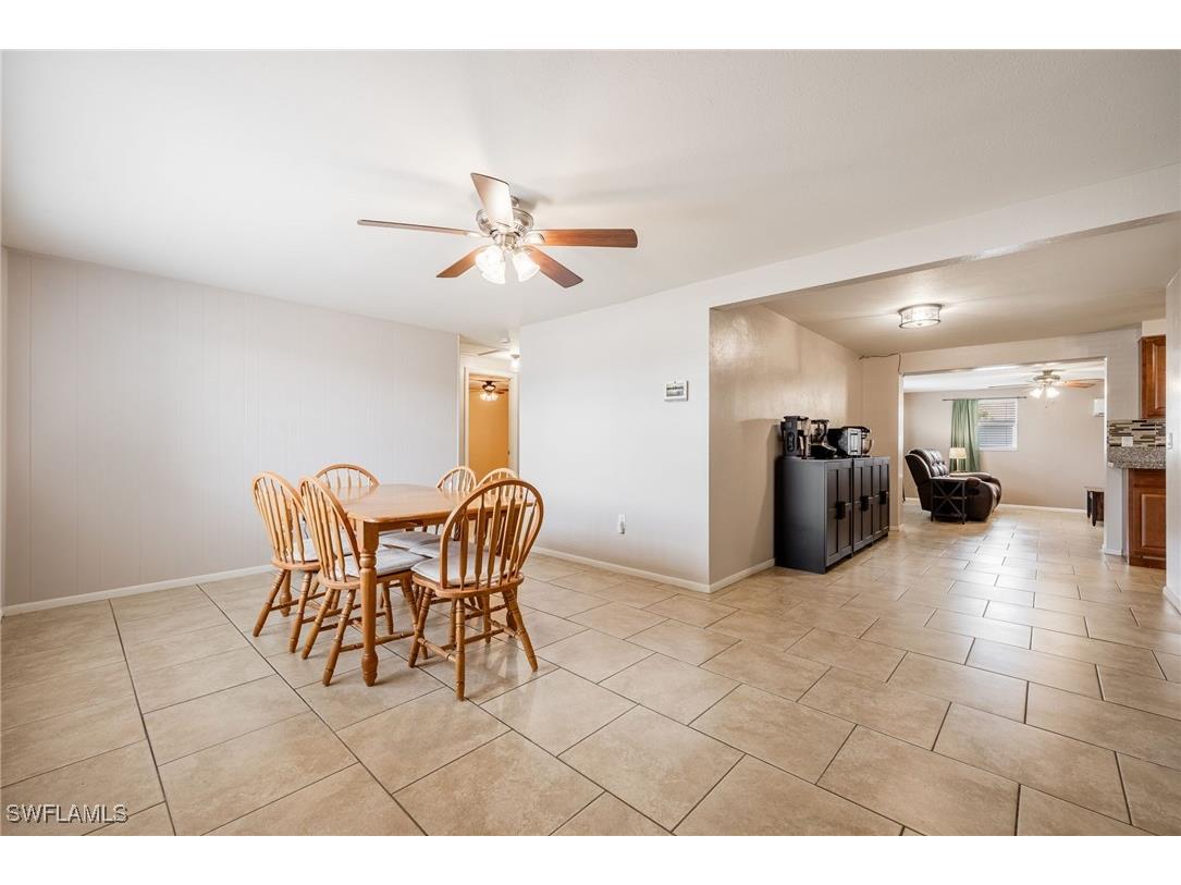 2184 Barry Drive Fort Myers FL 33907 225026859 image4