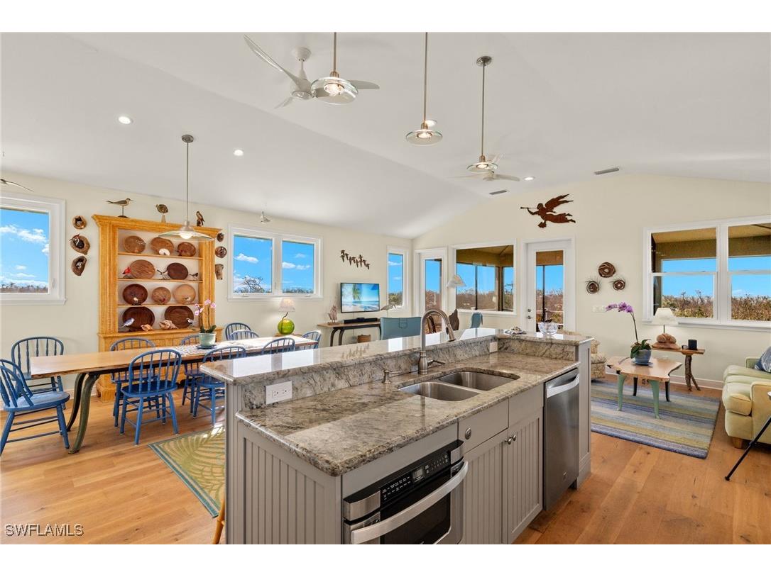 2190 Camino Del Mar Drive Sanibel FL 33957 225037092 image8