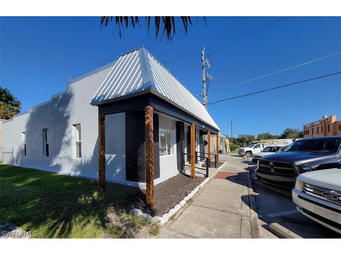 22 Fort Thompson Avenue Labelle FL 33935 222084949 image1