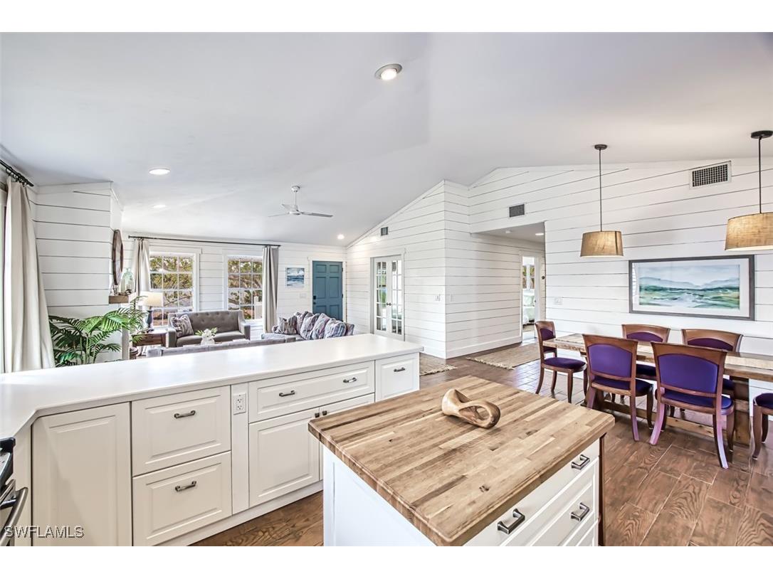 220 Palm Lake Drive Sanibel FL 33957 225008036 image3