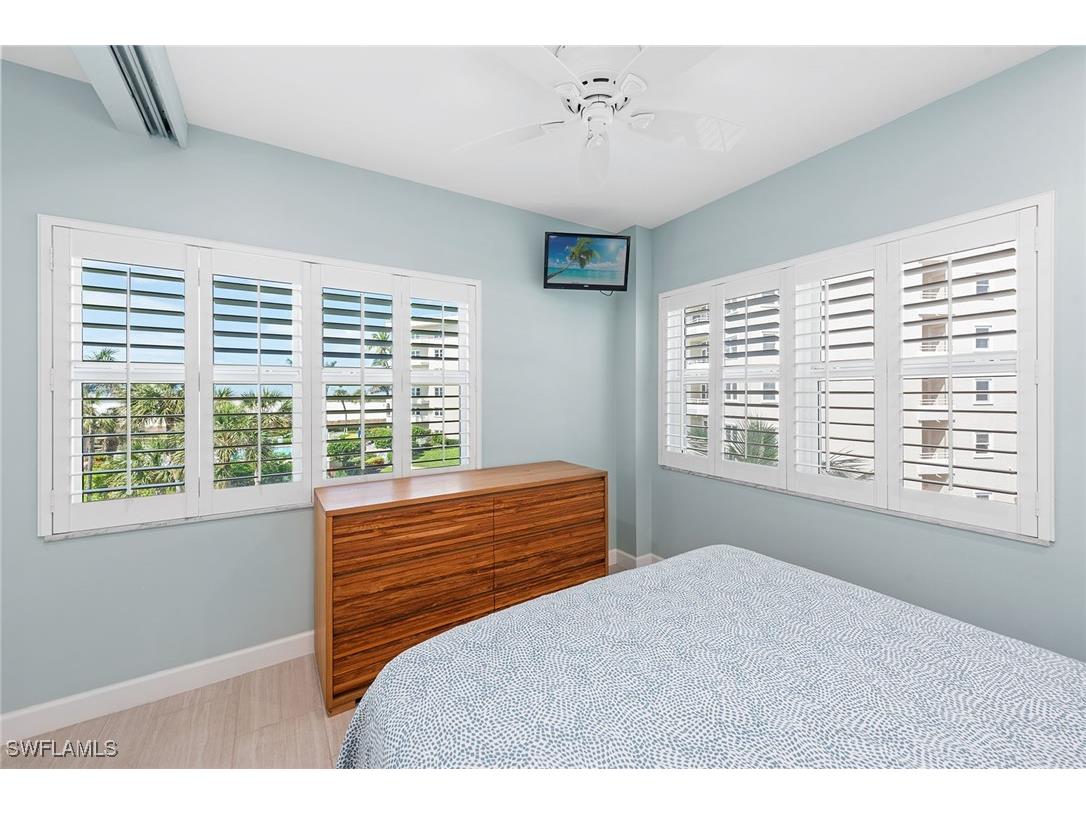 220 Seaview Court #305 Marco Island FL 34145 225027331 image14