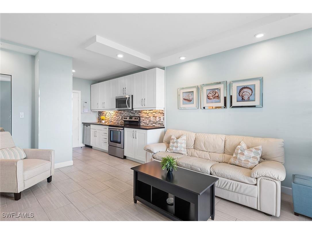 220 Seaview Court #305 Marco Island FL 34145 225027331 image2