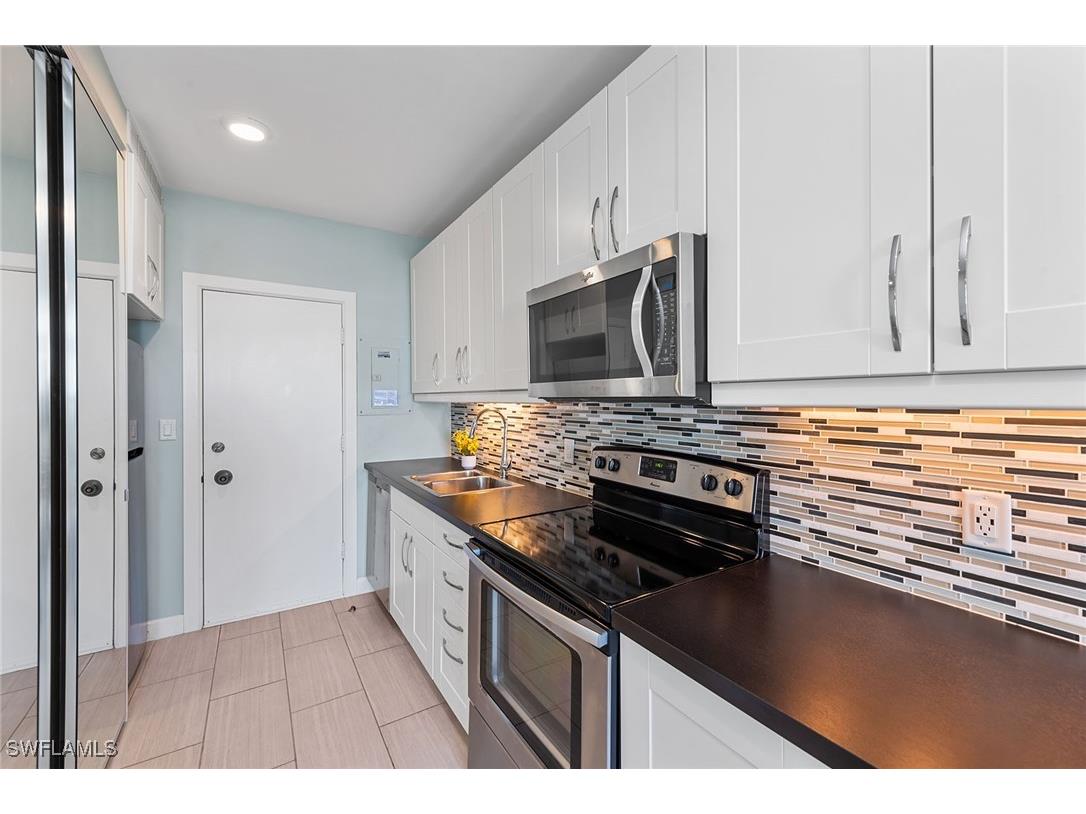 220 Seaview Court #305 Marco Island FL 34145 225027331 image8