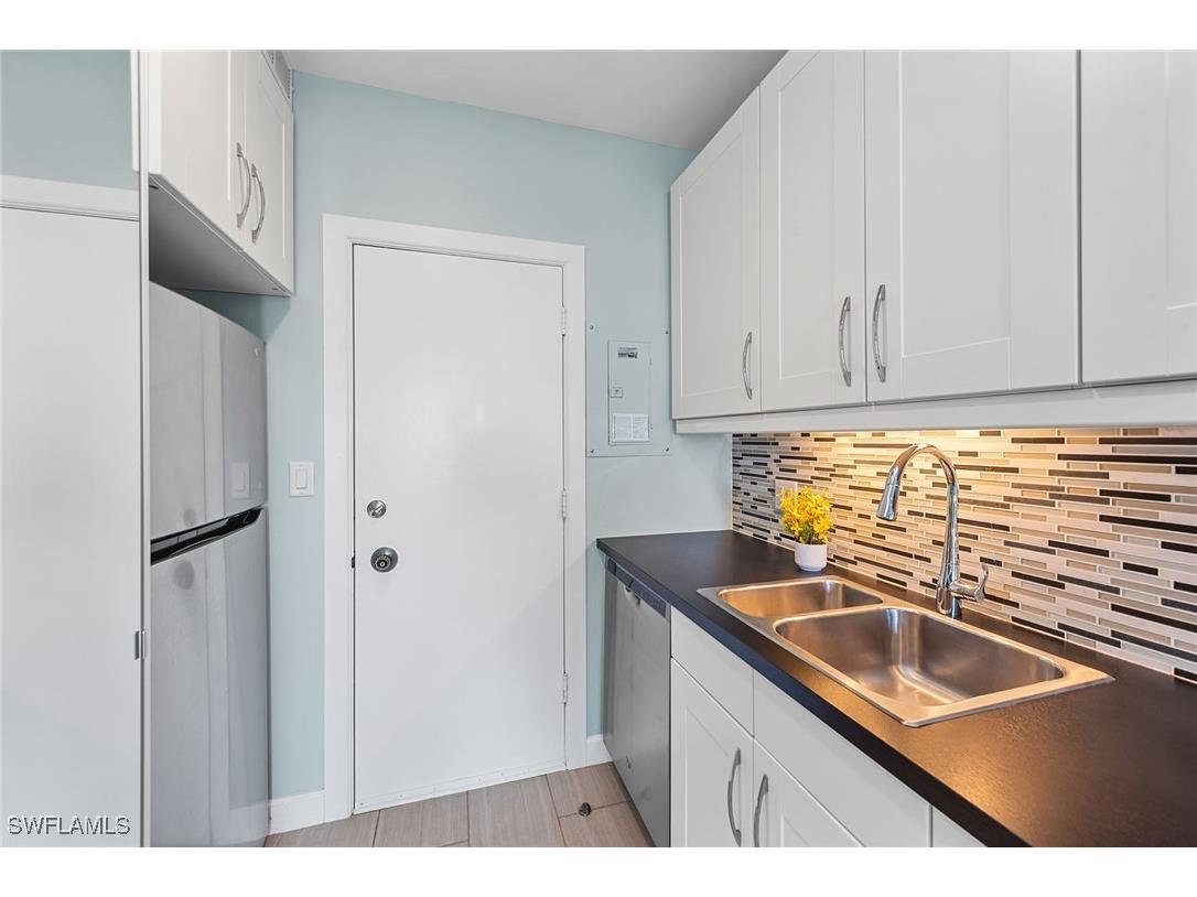 220 Seaview Court #305 Marco Island FL 34145 225027331 image9