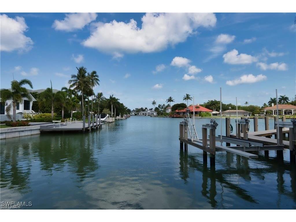 2201 Beacon Lane Naples FL 34103 225035789 image34