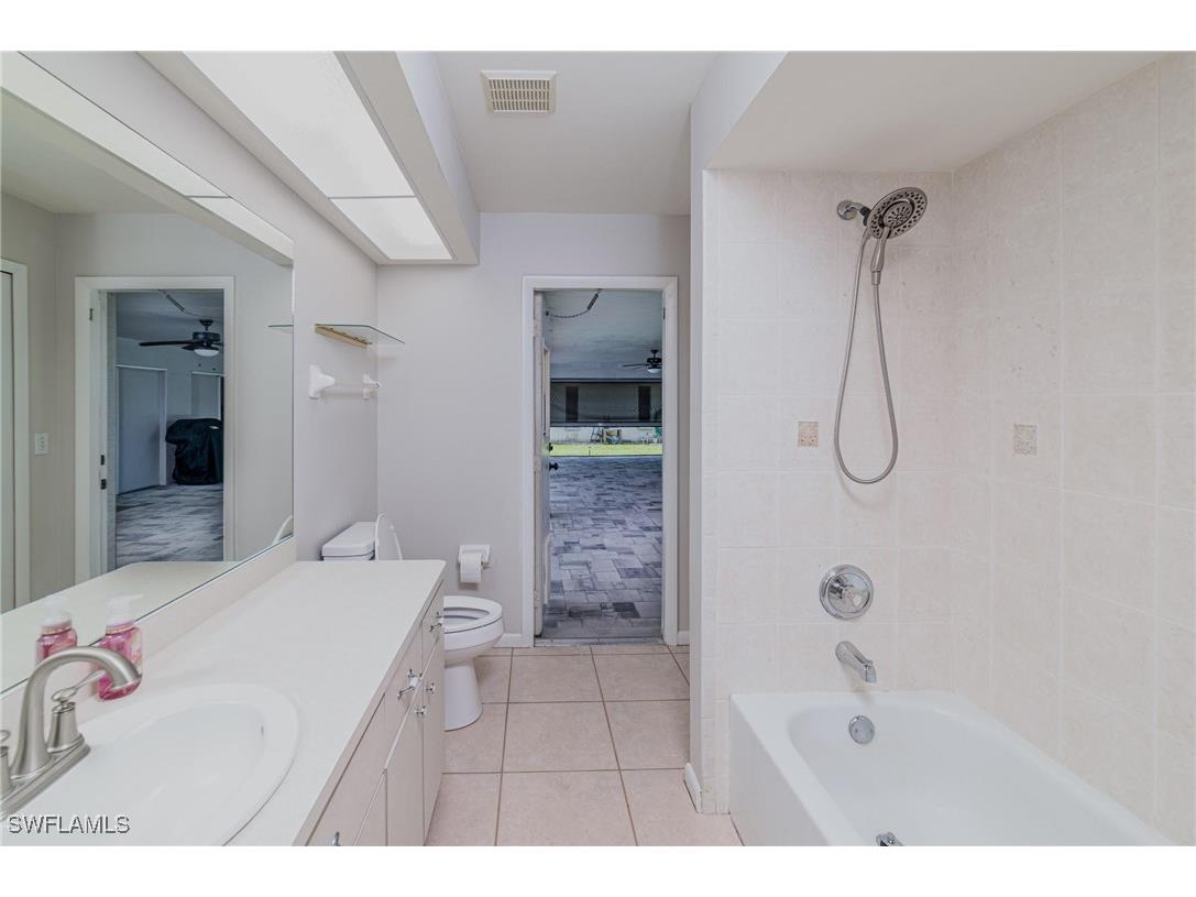 2201 SE 10th Avenue Cape Coral FL 33990 224033697 image18